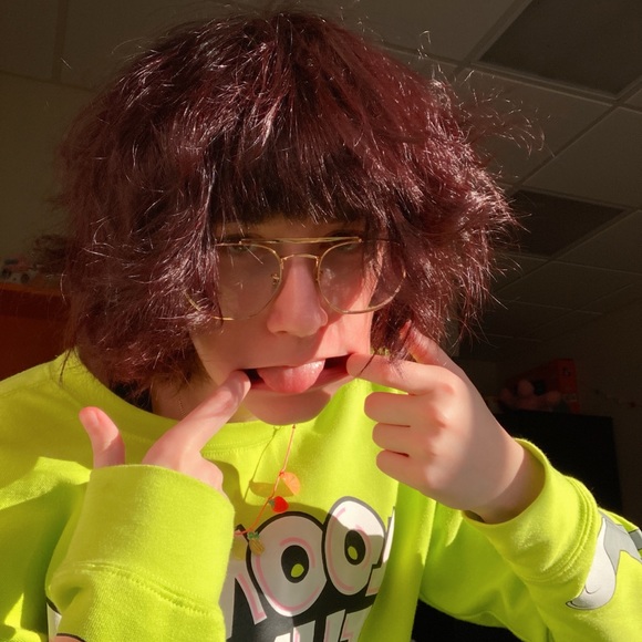 Meet your Posher, Allison - Picture 1 of 3